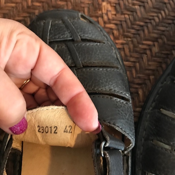 Men’s Leather Sandals - Picture 5 of 6